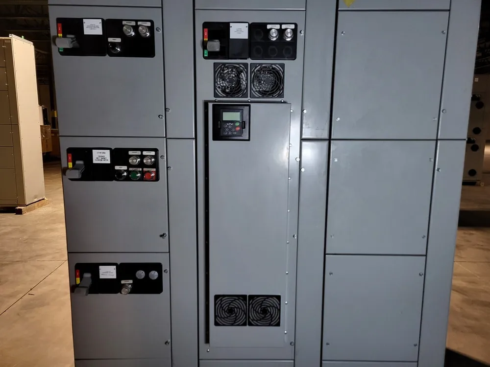 30 hp, 600 Volts, 3-Phase VFD SVX030A1-5A4N1 Bucket for Freedom 2100 MCC Frame