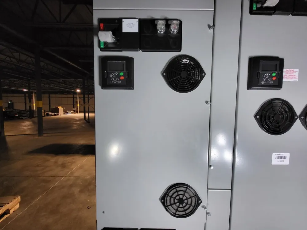 30 hp, 600 Volts, 3-Phase VFD SVX025A1-5A4N1 Bucket for Freedom 2100 MCC Frame