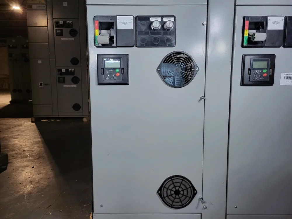 1 hp, 600 Volts, 3-Phase VFD SVX002A1-5A4N1 Bucket for Freedom 2100 MCC Frame