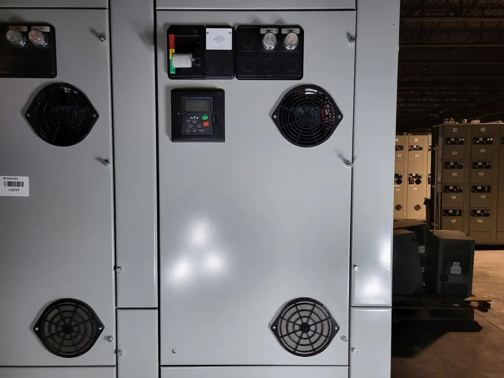 1 hp, 600 Volts, 3-Phase VFD SVX002A1-5A4N1 Bucket for Freedom 2100 MCC Frame