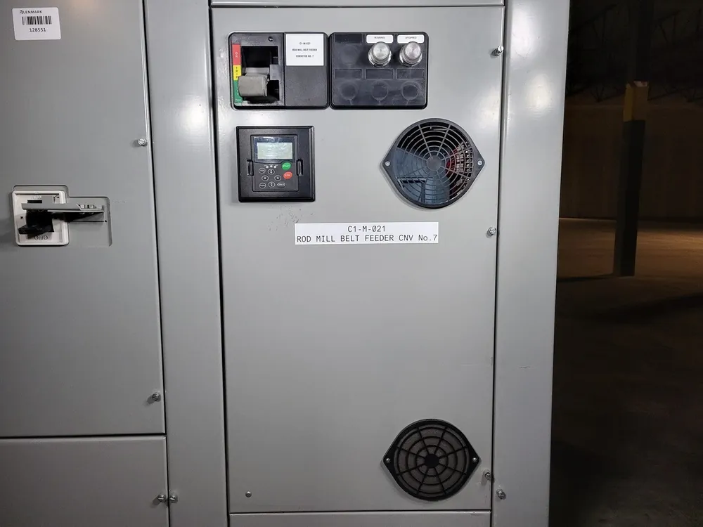 20 hp(VT), 600 Volts, 3-Phase VFD SVX00031V018 Bucket for Freedom 2100 MCC Frame