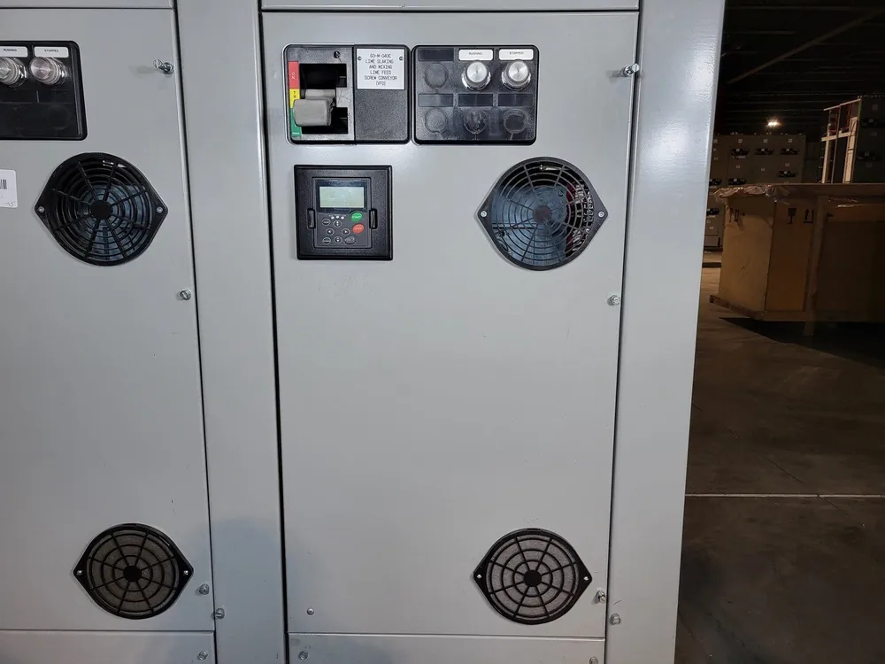 3 hp, 600 Volts, 3-Phase VFD SVX002A1-5A4N1 Bucket for Freedom 2100 MCC Frame