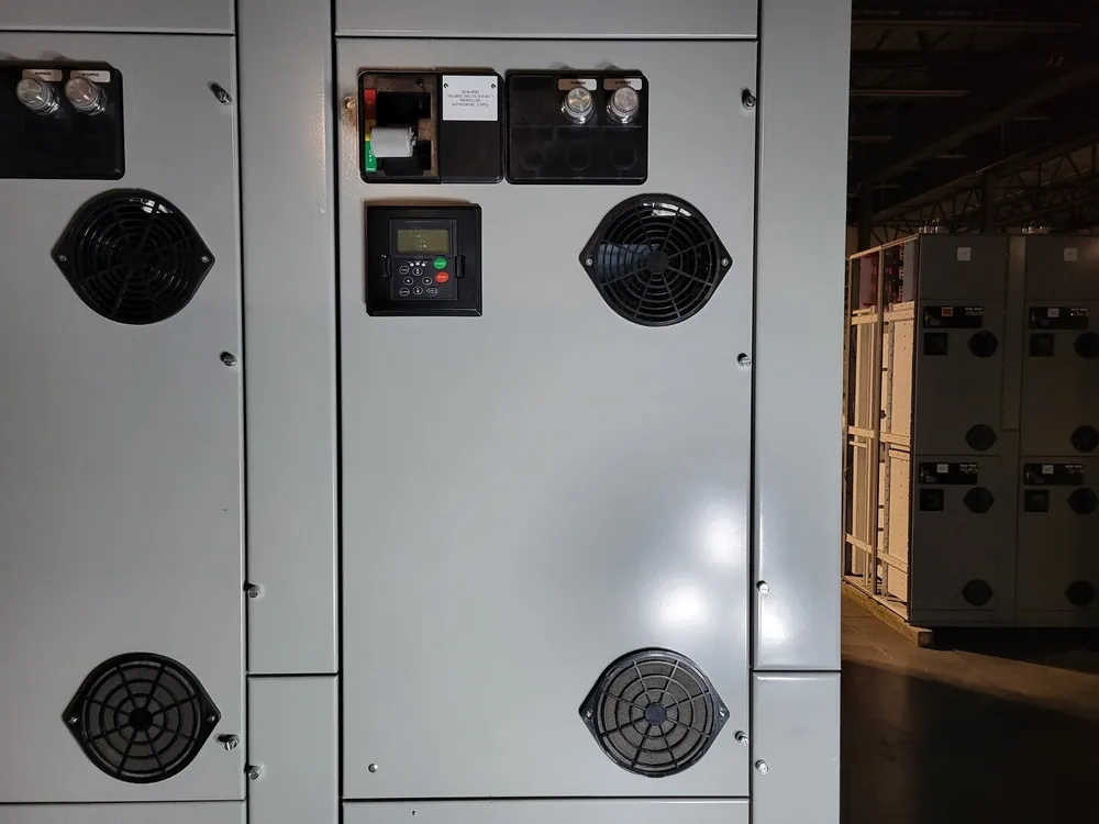 3 hp, 600 Volts, 3-Phase VFD SVX002A1-5A4N1 Bucket for Freedom 2100 MCC Frame