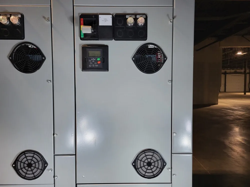 20 hp, 600 Volts, 3-Phase VFD SVX015A1-5A4N1 Bucket for Freedom 2100 MCC Frame