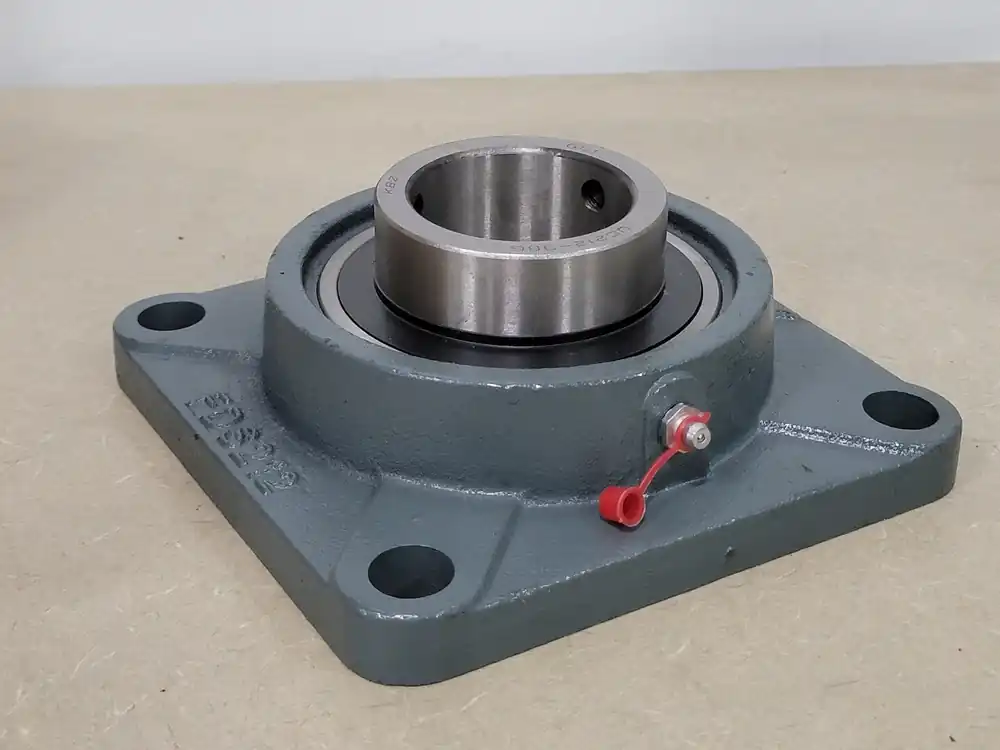 Four-Bolt Flange Mounted Ball Bearing UCFD212-36S