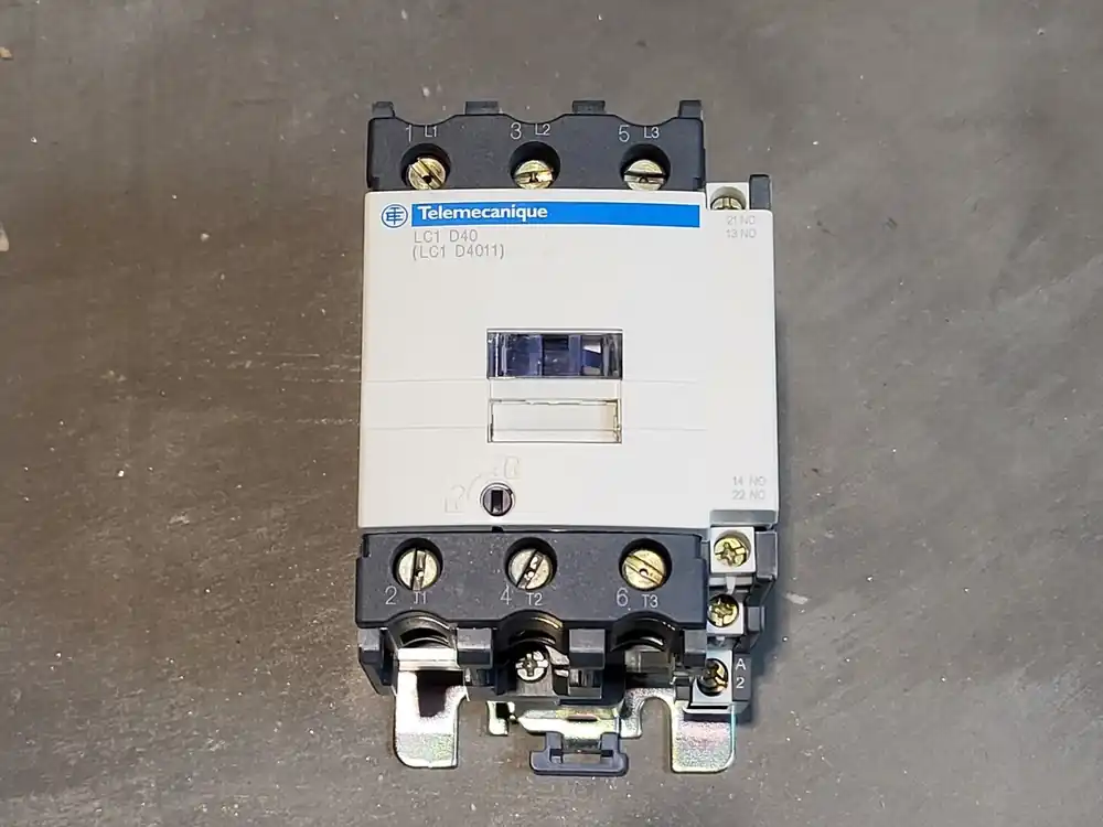 60 Amp, 3 Pole, 1 NO+1 NC, 110 volts Contactor LC1D40F7