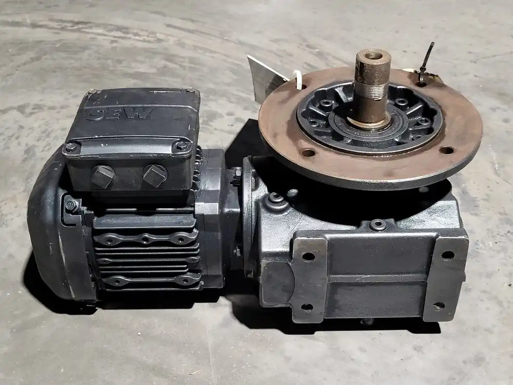 201 1 Gear Reducer SF57Aw/ 0.33 hp Electric Motor SF57 DRS71S4