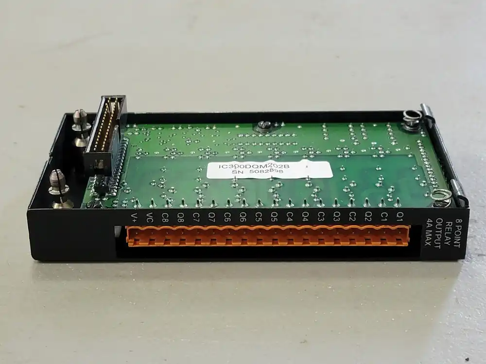 SmartStack 8-Point Relay Output Module IC300DQM202B