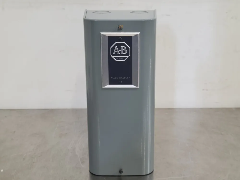 10 Amp Control Relay 700-N801A1 w/ Enclosure