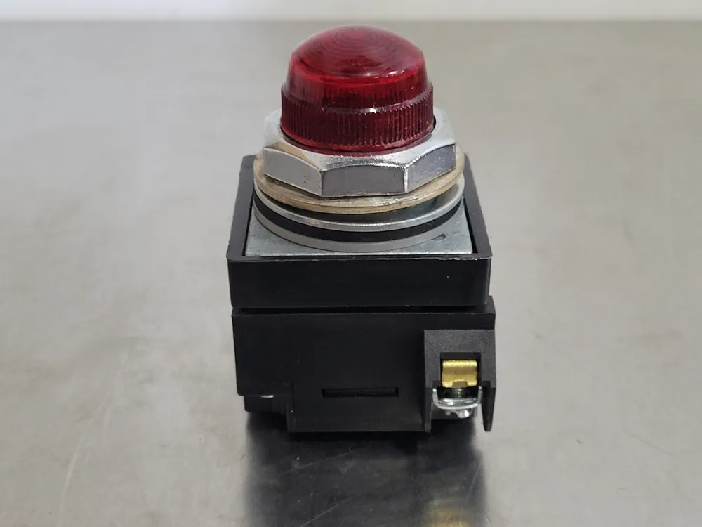 Red Indicating Light CR104PLG18R w/ CR104PXG49 Unit