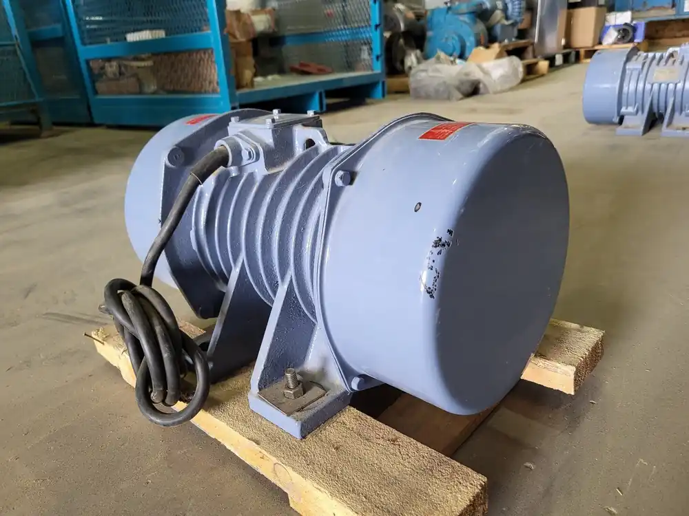 Uras 0.6 kW Vibrator Motor KEE-9-6BW