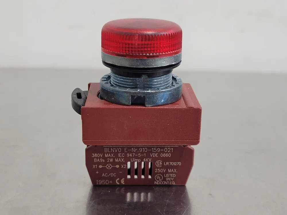 Red Pilot light BML-KR-A w/ 380 Volts Socket BLNV0E-Nr.910-159-021