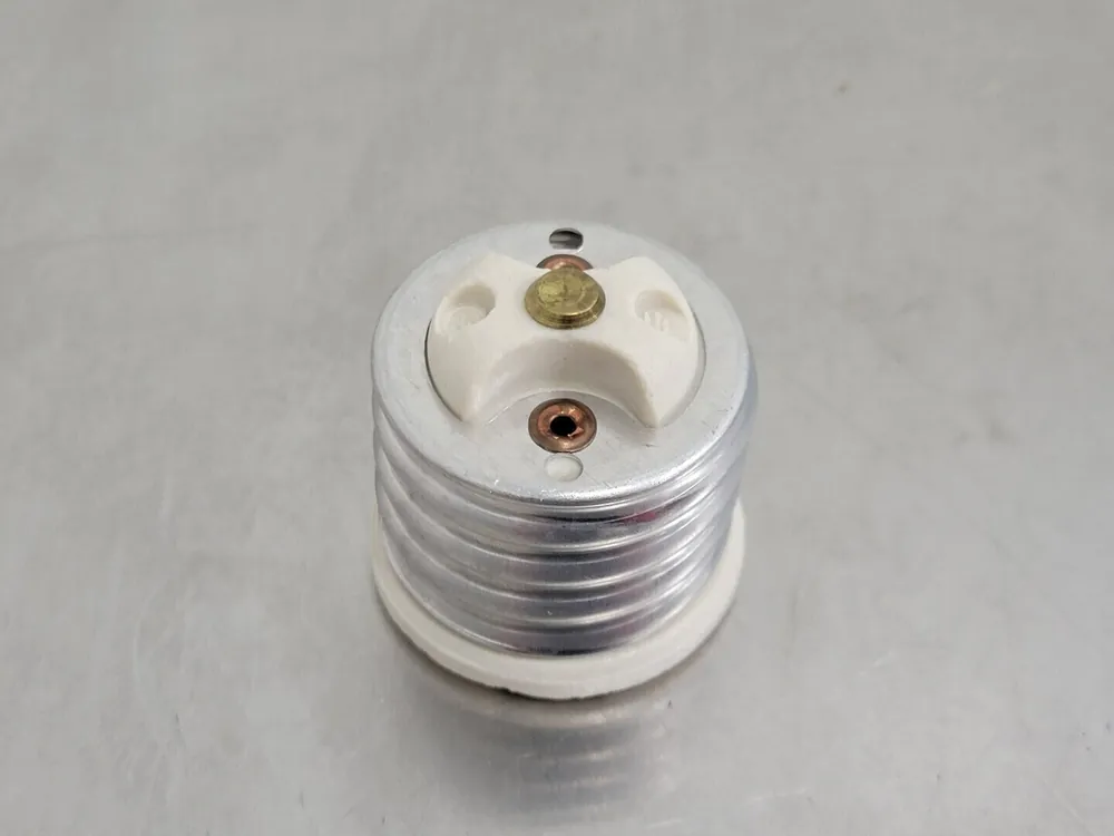Light Socket Adapter and Extension 08681 (Bag of 16)