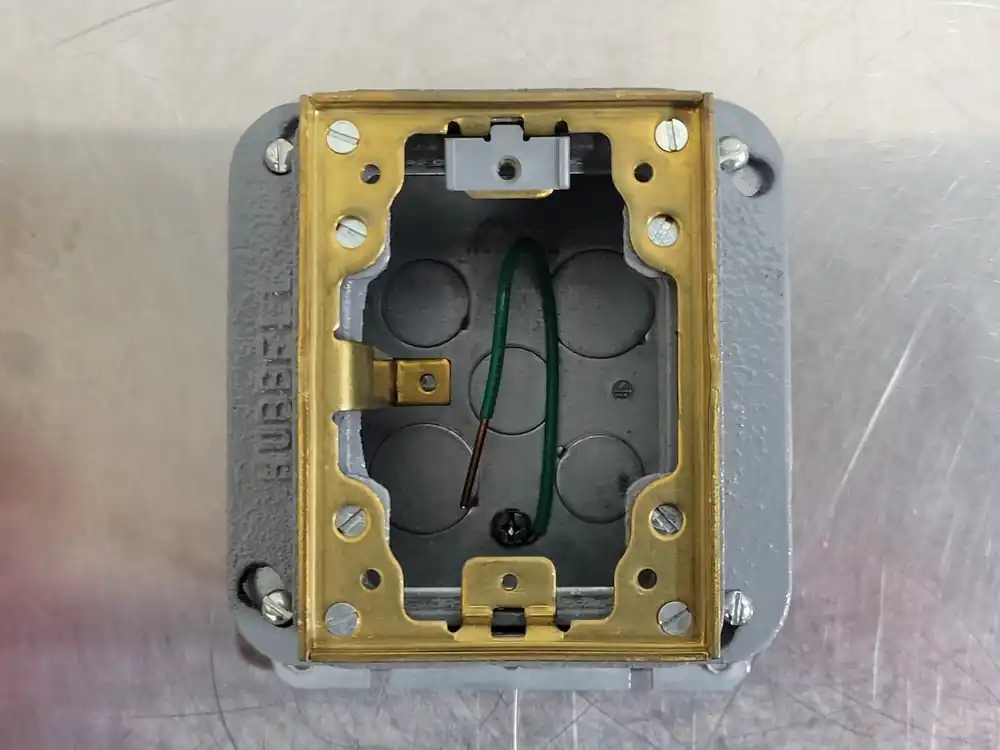 Flush Rectangular Floor Box B2427