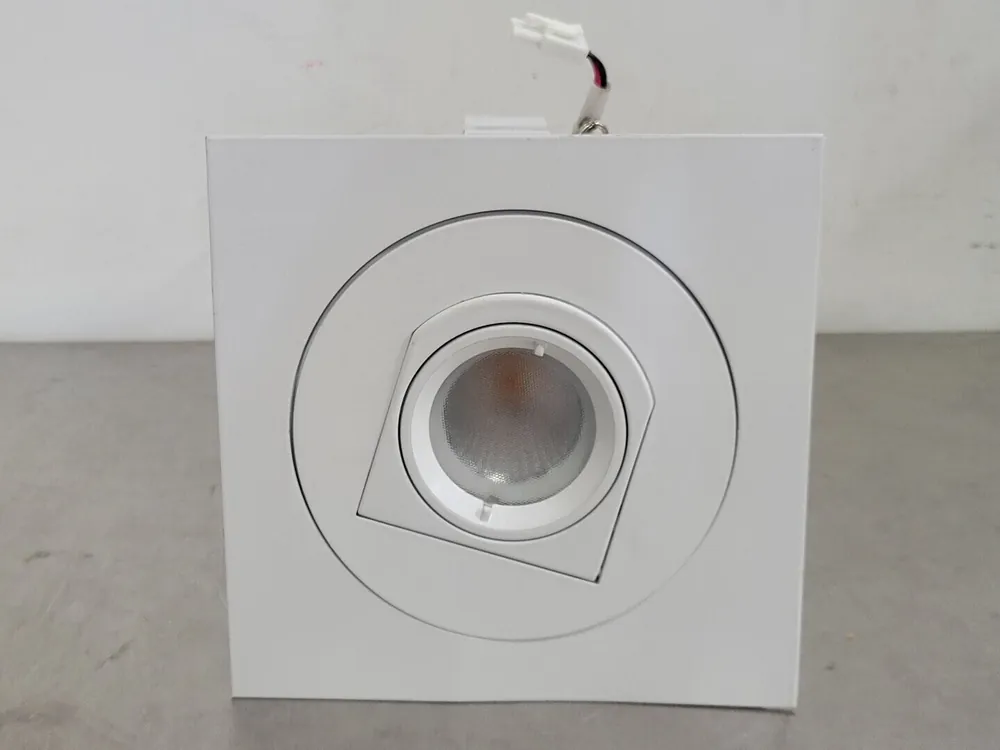 Tesla Multiples LED White Recessed Lighting in 2700K 90 Flood MT-5LD125TL-F927