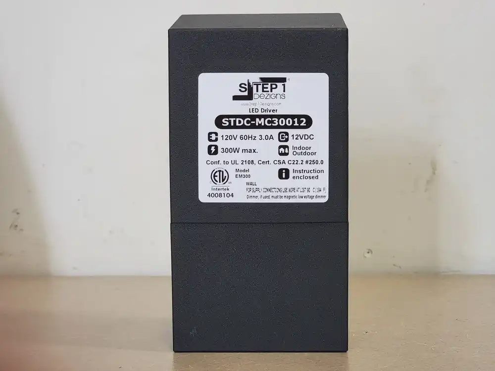 120 V LED Magnetic Driver EM300 STDC-MC30012