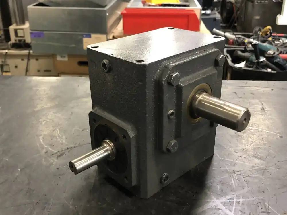 10 1 Ratio, 2.24 hp Worm Gear Reducer 206UL10