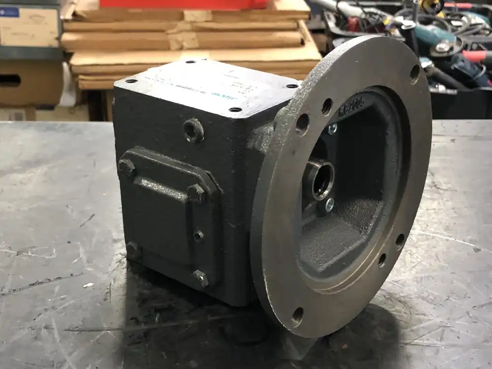 60 1 Ratio, 19 hp Worm Gear Reducer 133Q56R60