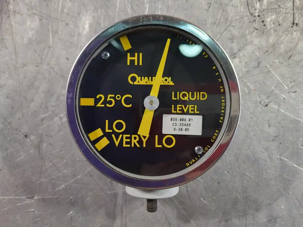 Scrap - Small Oil Level Indicator 035-008-01