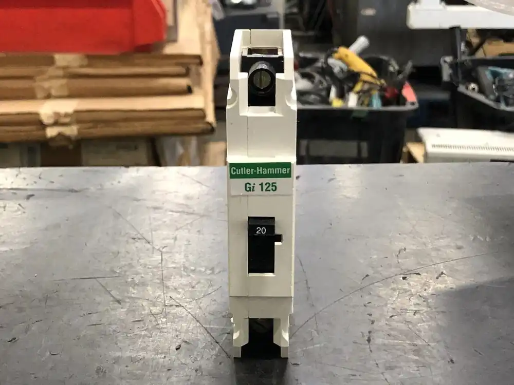 20 Amp, 1 Pole, 240 volts Circuit Breaker GI1020