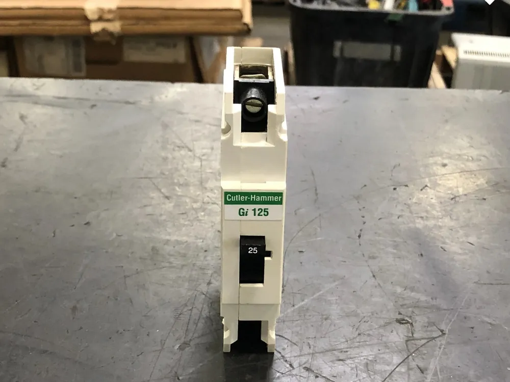 25 Amp, 1 Pole, 240 volts Circuit Breaker GI1025
