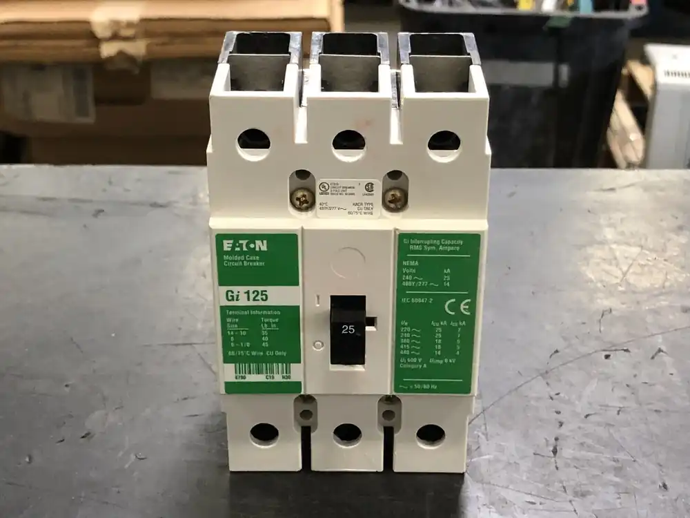 25 Amp, 3 Pole, 480Y/277 volts Circuit Breaker GI3025