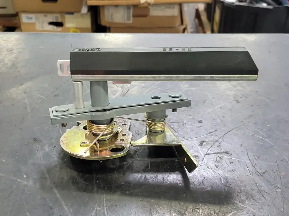 Door Hardware Kit 1494V-L3 Right Side Interlock