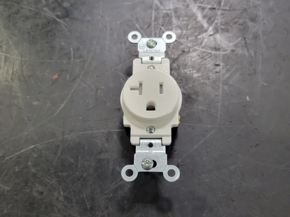 20A 125V TR Single Receptacle T5020-W