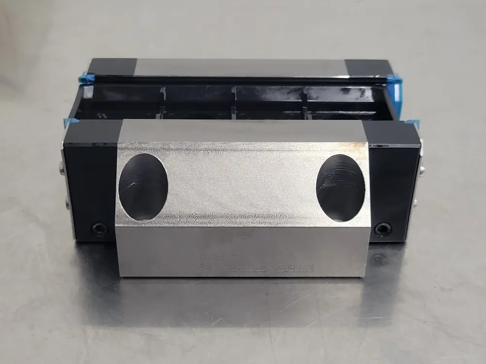Roller Rail Runner Block R185131210