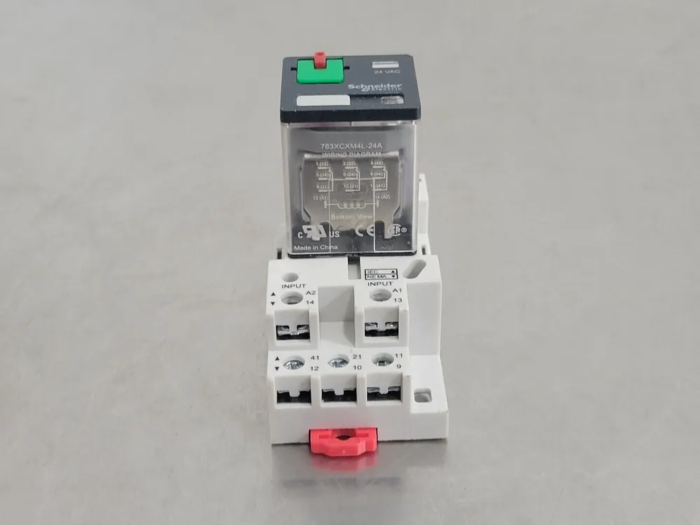 15 Amp Power Relay 783XCXM4L-24A w/ Base 70-783D11-1A