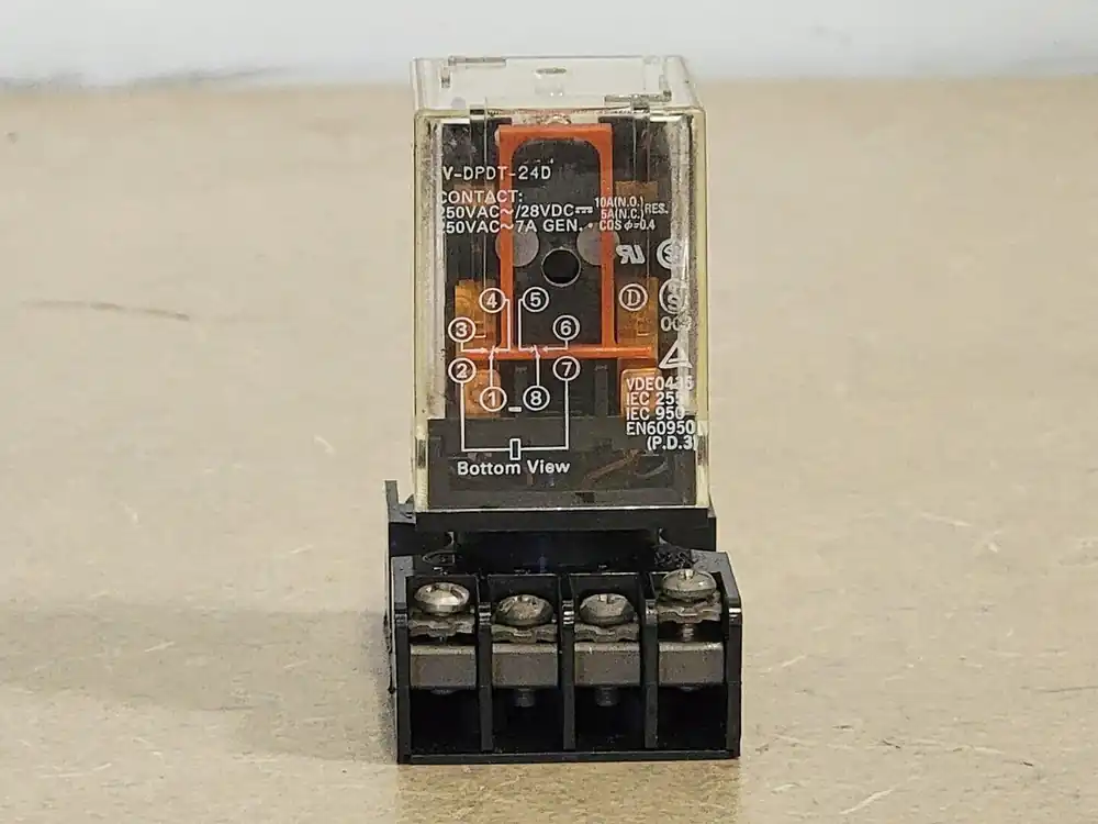 10 Amps, 24 VDC Electromechanical Relay GV-DPDT-24D w/ Socket H50-SL608