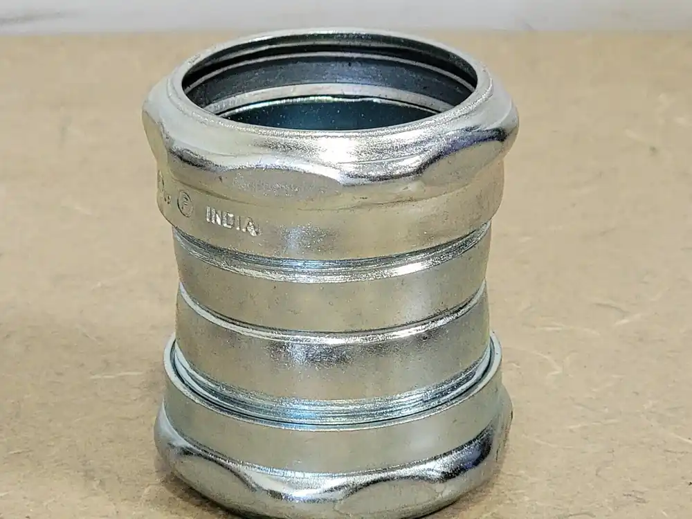 1 1/2" Compression Type EMT Coupling 6150S (Box of 5)