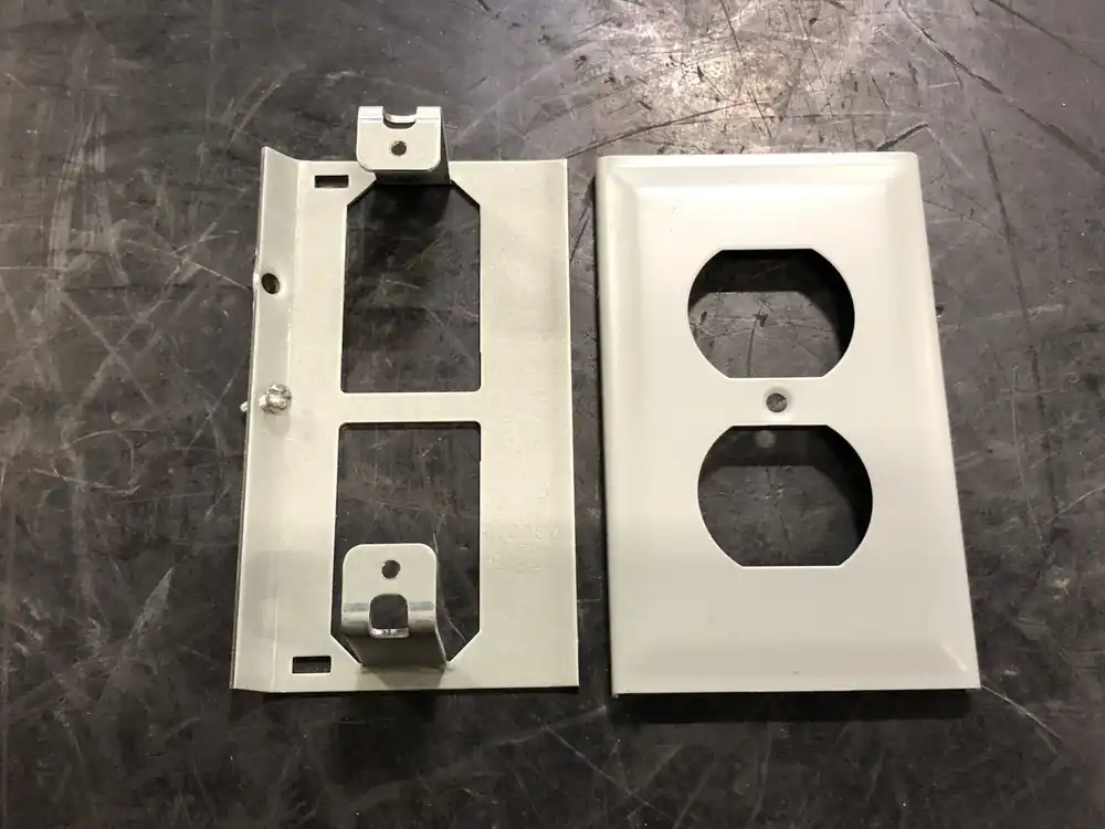 Steel Duplex Receptable Plate G3043BE