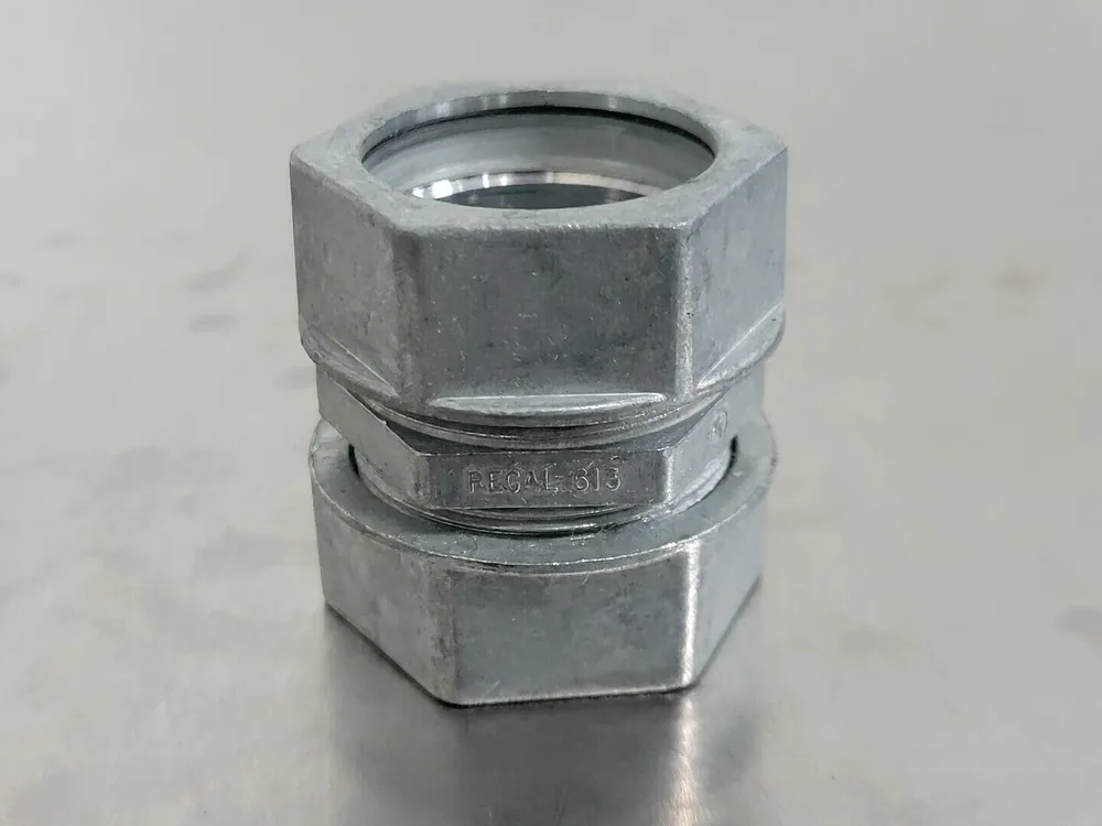 1" EMT Compression Coupling 613 (Bag of 8)