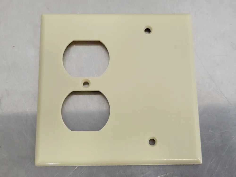2-Gang 1-Duplex 1-Blank Device Combination Wall Plate Plastic 86008 (Box of 24)