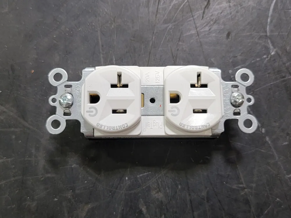 25 Amp Dual Controlled Load Receptacle PT5362CDW (Box of 10 pcs)