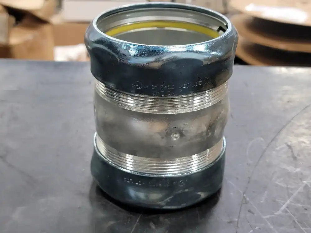 Raco 3" EMT Compression Coupling 2952RT