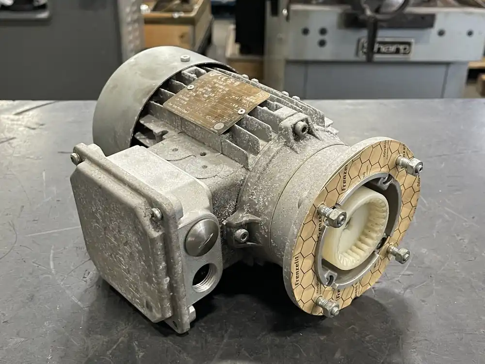 1/4 hp, 230/460 volts, 1680 rpm Electric Motor Type SK 63L/4CUSTF