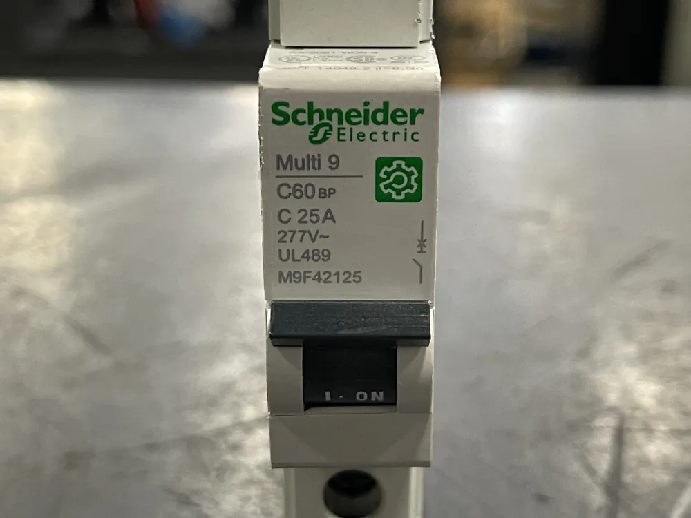 25 Amp, 1 Pole, 277 volts Circuit Breaker M9F42125