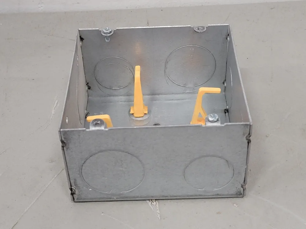 Square Telecom Box 82181T1-114