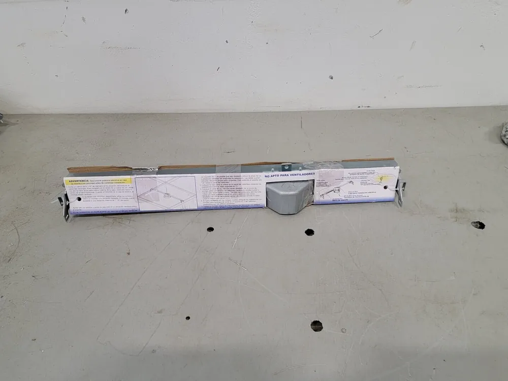 4" Fixture Box Mounting Bar Sets FS420SCL