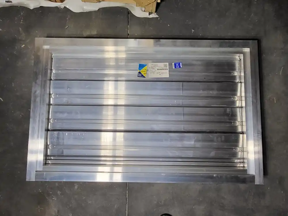 40" x 24" Motorized Damper ICD-44-40X24 w/ Crank Arm & Swivel Joint