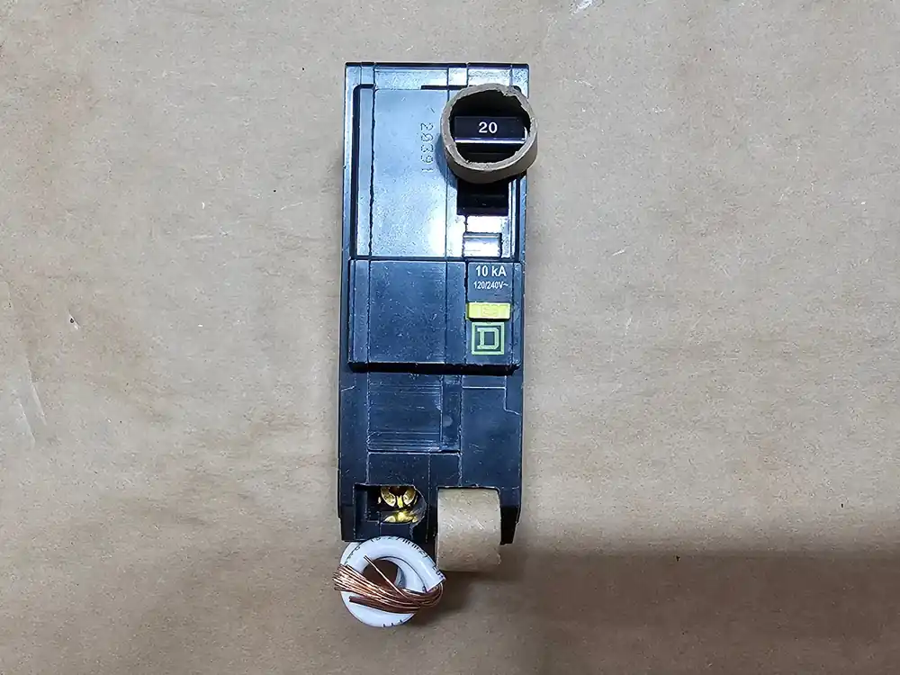20 Amp 2 Pole 120/240 Volts GFCI Circuit Breaker QOB220GFI