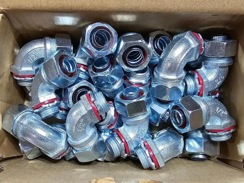 1/2", 90 Deg. Liquidtight Connector CI6304 (Box of 25)