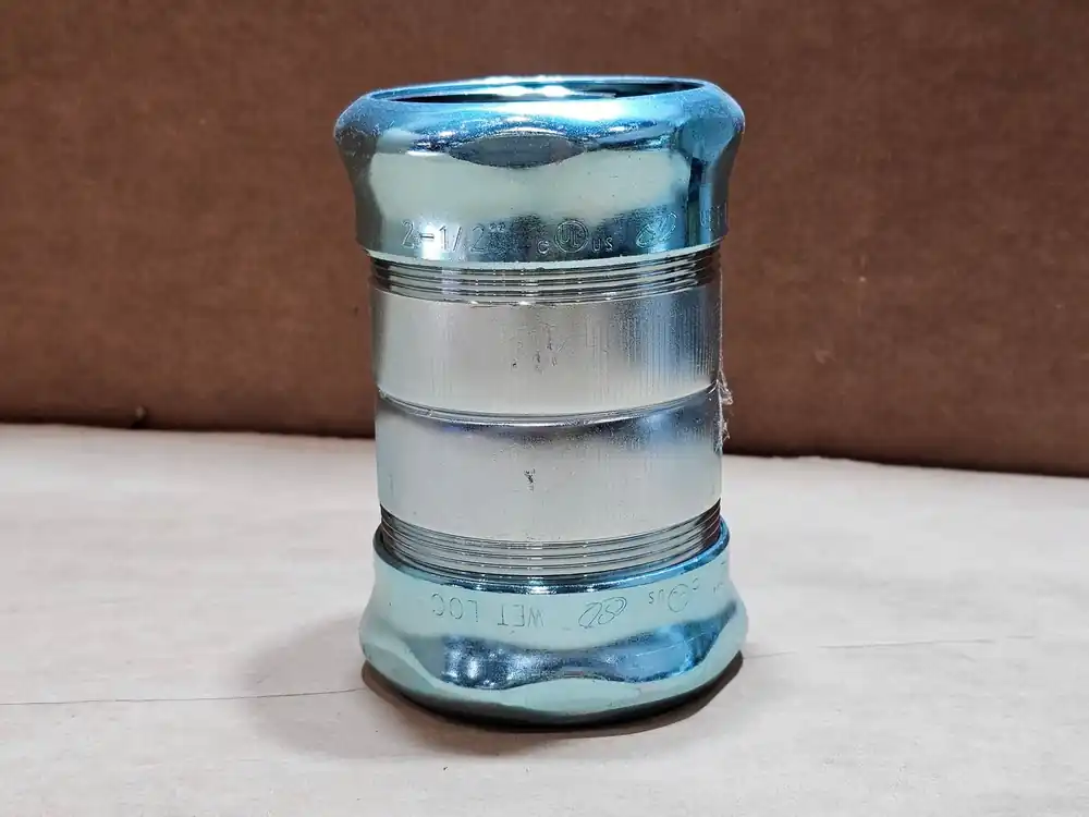 2-1/2" EMT Coupling CI5720-WL (Box of 10)