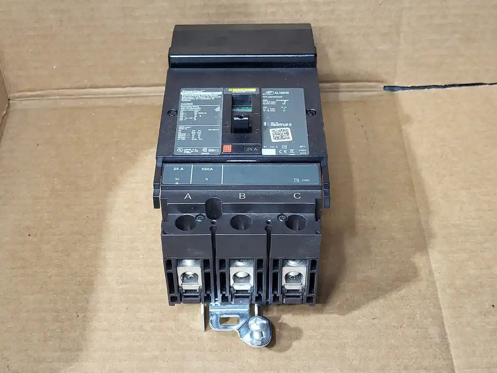 25 Amp, 3 Pole, 600 Volt Circuit Breaker HJA36025