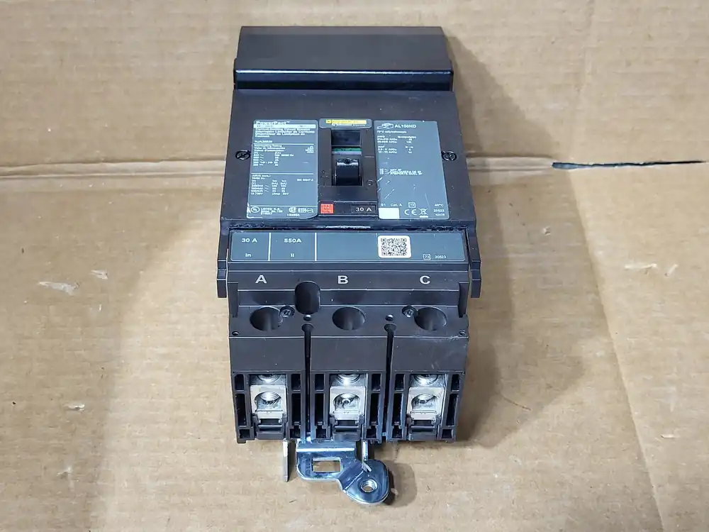 30 Amp, 3 Pole, 600 Volt Circuit Breaker HJA36030