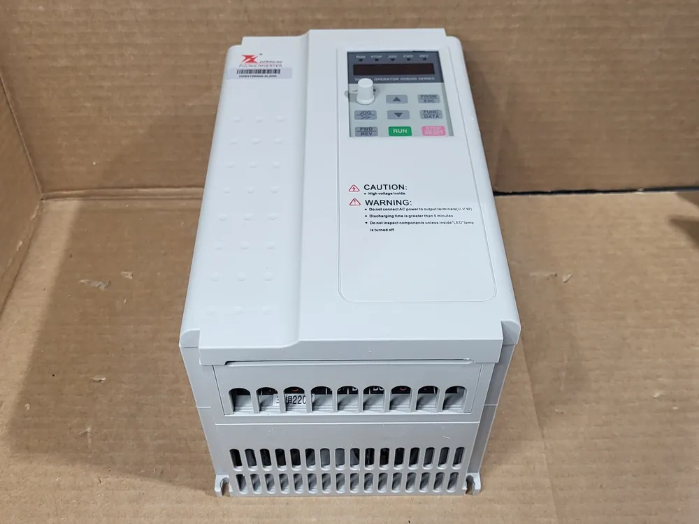 5.5 kW, 3 ph, 22 Volt Fuling Inverter VFD DZB312B005.5L2DK