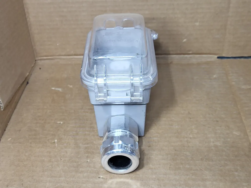 Duplex Receptacle Extra Duty w/ Cover