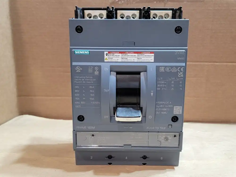 700 Amp, 3 Pole, 600 volts Circuit Breaker 3VA5570-5EC32-0AA0